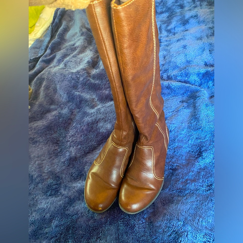 Softspots brown wedge boots size 7